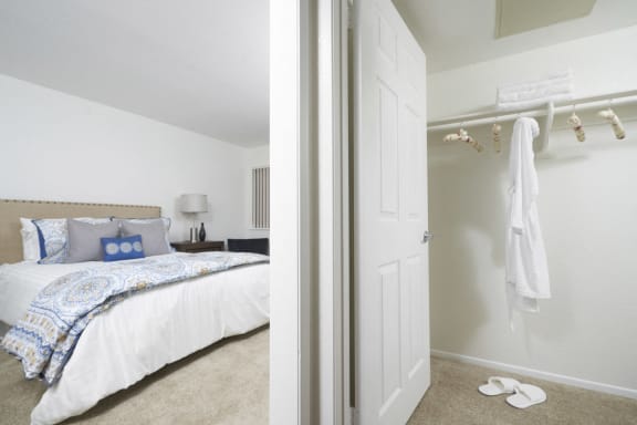 Walk-in Closets at The Knolls, Thousand Oaks, California