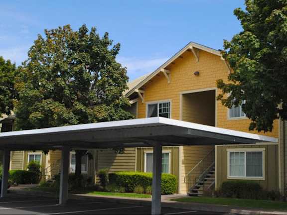 Entry at Commons at Hawthorn Village Apartments, Oregon, 97124