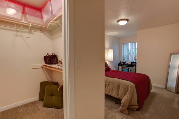 Bedroom at Commons at Hawthorn Village Apartments, Hillsboro, 97124