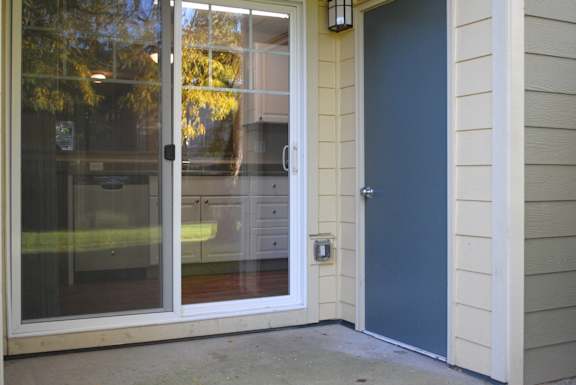 View outdoor at Commons at Hawthorn Village Apartments, Hillsboro, Oregon