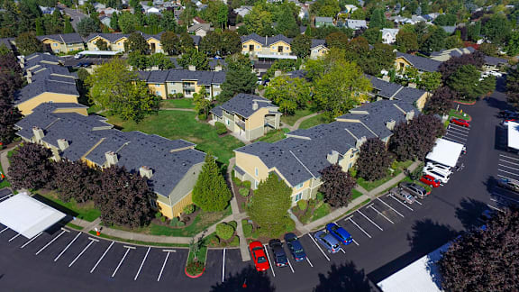 Bird's eye view at Commons at Hawthorn Village Apartments, Oregon, 97124