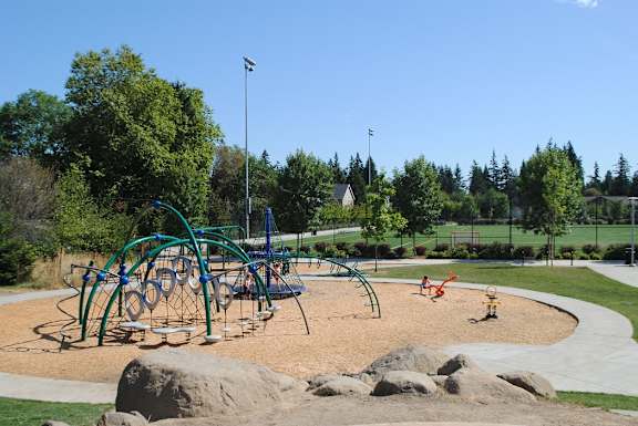 Outdoor at Commons at Creekside Apartments, Oregon, 97123