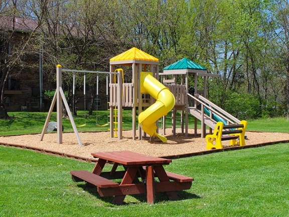 Picnic Area at Crown Crossing