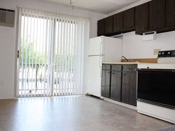 Kitchen at Summit East Apartments in Cincinnati, OH