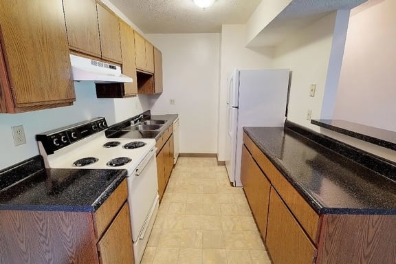 Classic Kitchen at Forest Creek Apartments, Ohio