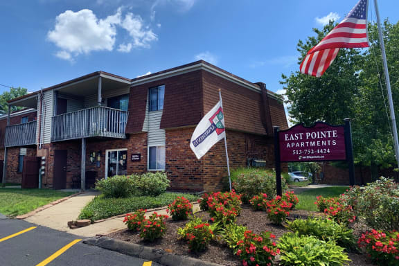 Exterior Porch at East Pointe Apartments, Ohio, 45245