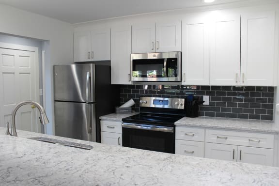 Stainless Steel Appliances at Steeplechase Apartments, Loveland, Ohio