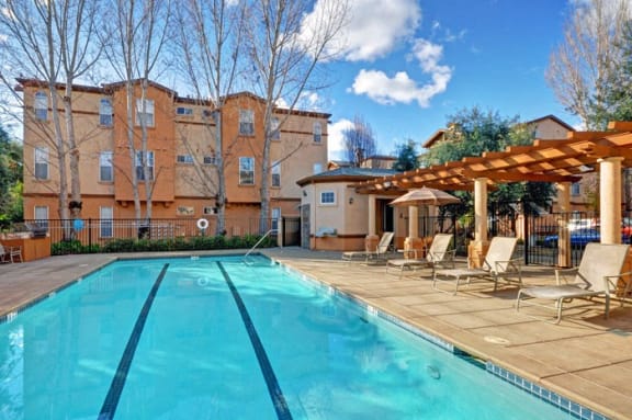 Pool Side Barbecue at Renaissance Apartment Homes, Santa Rosa, CA,95404