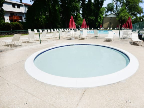 Rockdale Gardens Apartments swimming and kiddie pools