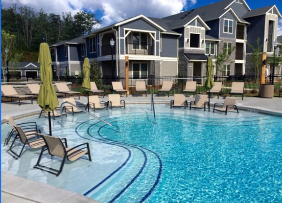 Invigorating Swimming Pool at The Crest at Laurel Canyon, Canton