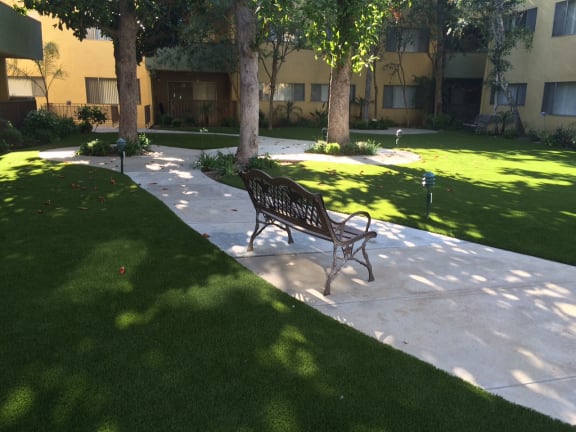 Encino Apartment Garden Courtyard