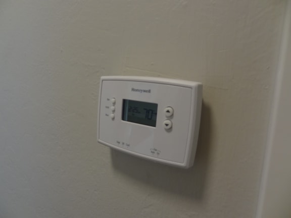 Thermostat at Los Altos Court, Los Altos