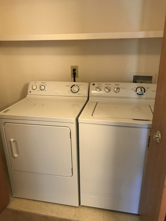 Washers/Dryers Available at Lakeside Village Apartments, Clinton Township, Michigan