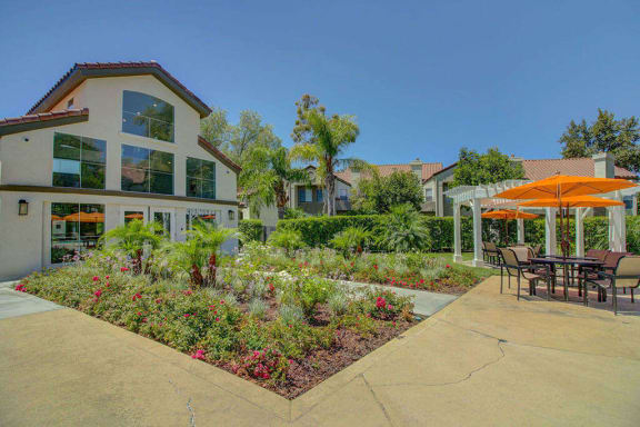Courtyard at Legends at Rancho Belago, California