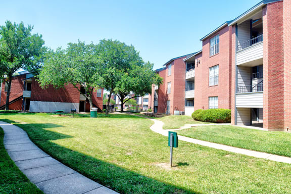 Outdoor Path at Paces Crossing, Denton, TX, 76210