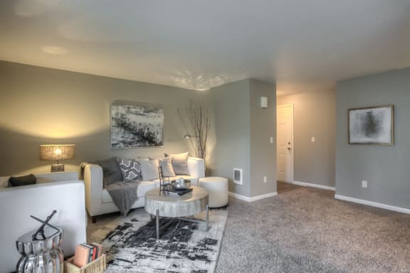 Living Room at Townfair Apartments, Oregon, 97030