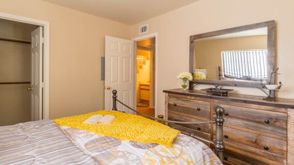Arboretum spacious bedroom with Drawers