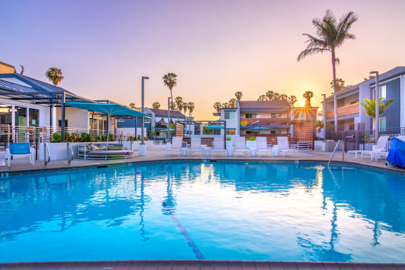 Outdoor Swimming Pool at Beverly Plaza Apartments, Long Beach, 90815