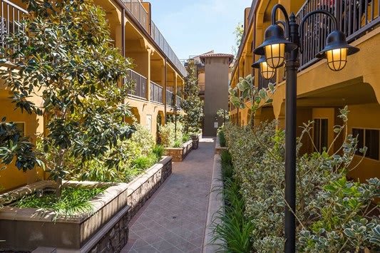 Green Courtyard at The Verandas, Canoga Park, 91304