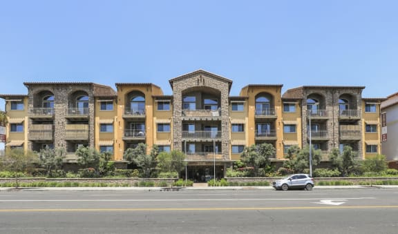 Schedule a Tour at The Verandas, Canoga Park