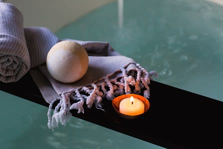 Bath at The Verandas, Canoga Park, California