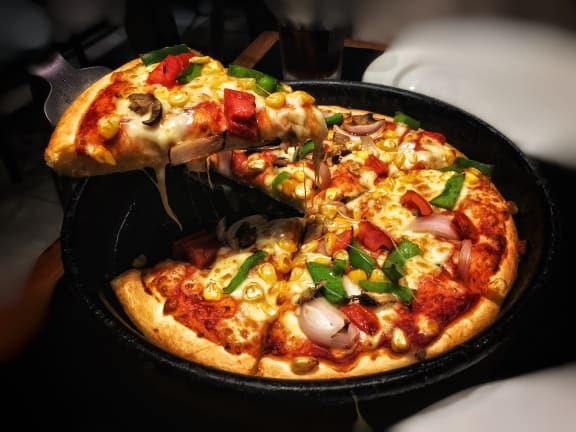 Pizza at The Verandas, Canoga Park, 91304