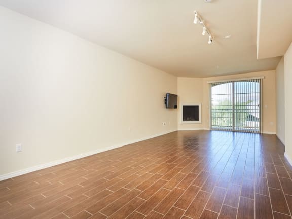 Spacious apartments at The Verandas, Canoga Park, California