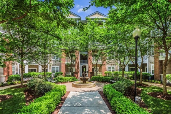 Courtyard at Rose Heights Apartments, North Carolina