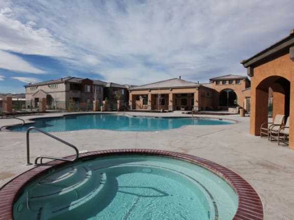 Pool and Spa l The Trails at Pioneer Meadows Apartments in Sparks NV