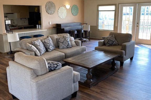 Pet Friendly Mishawaka Apartments Autumn Lakes Apartments And Townhomes