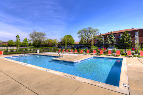 Preserve Pool at Carol Stream Crossing, Illinois, 60188
