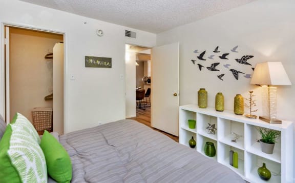 Large Bedroom With Closet at Glen Brae, Glendale, AZ
