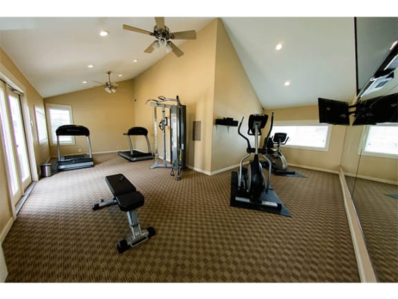 Cardio Machines In Gym at Aviare Place, Midland, TX