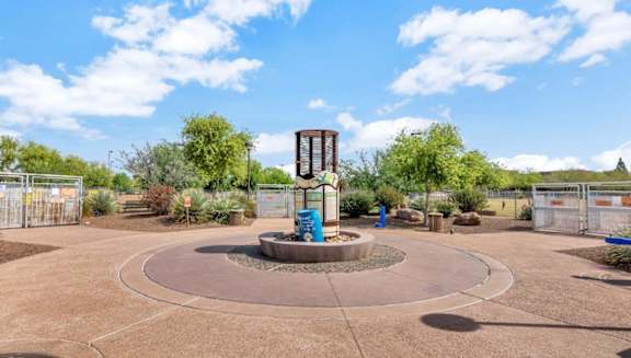 Open Courtyard Area at Miramonte Apartments, Arizona, 85250