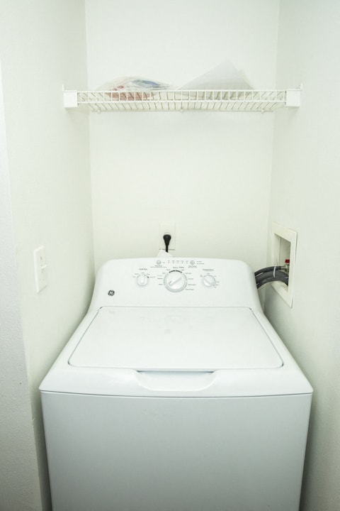 washing machine_Lakeside Commons, West Palm Beach, FL