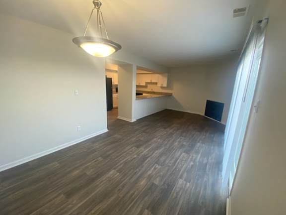 dining room at Governor Square Apartments, Indiana, 46032