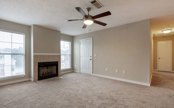 Generous Amounts Of Light at Ridgeland Place Apartment Homes, Ridgeland, MS