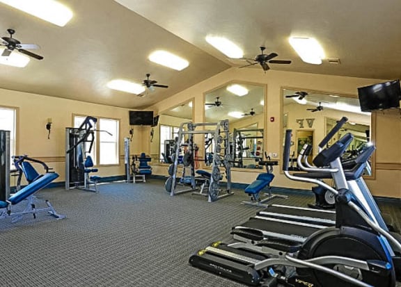 Fitness Center With Modern Equipment at Villa Faria Apartments, Fresno, 93720