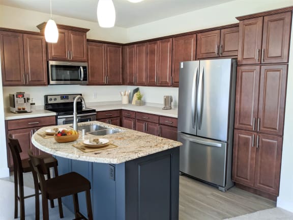1x1M-Kitchen-at Poplar Creek Apartments, Wisconsin, 53045