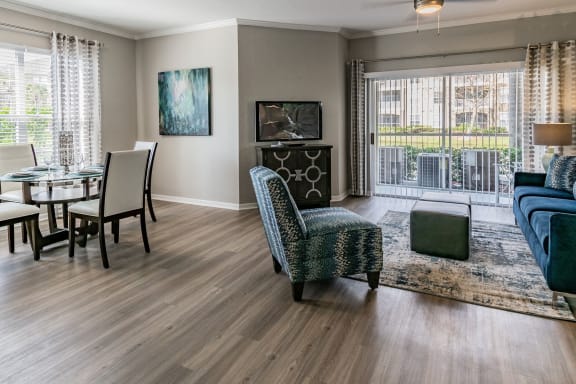Luxurious Living Space at Seasons at Westchase, Tampa