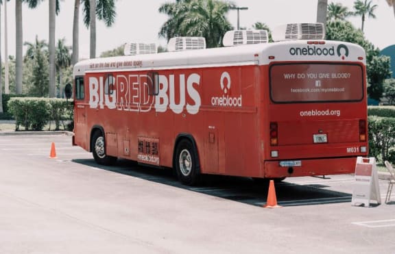 Bus at Azul Baldwin Park, Orlando, Florida