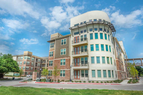 Apartment Exterior at Aviator West 7th, Fort Worth, TX