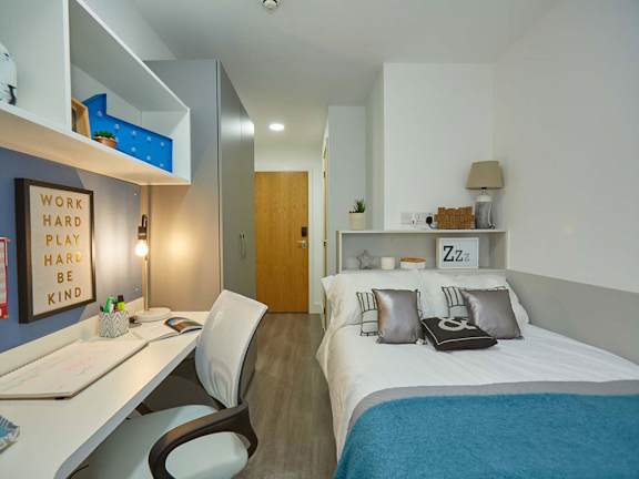 Floor Plan  Collegelands, Glasgow - En suite Bedroom