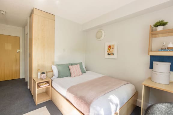 Floor Plan  6-Bed Deluxe En-suite, Charlotte Court, Student accommodation in Sheffield