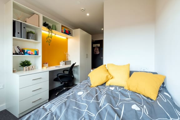 Floor Plan  En-suite at Central Living in Exeter