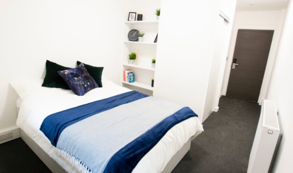Floor Plan  En-suite, Sheffield Star, student accommodation
