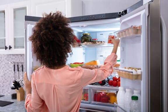 Refrigerator