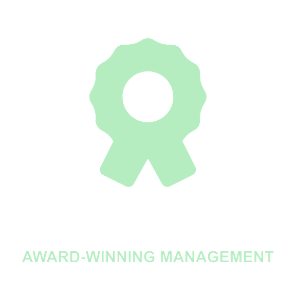 A badge with a star symbolizes an award-winning management.