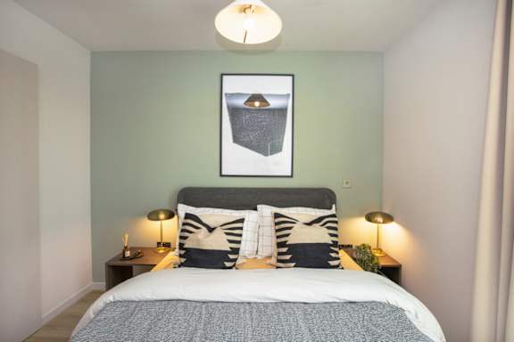 Cozy Bedroom at Fairfax Apartments, Manchester