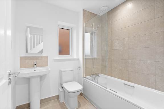 Bathroom With Bathtub at UnionView Apartments, Dartford, KENT DA2 6GZ